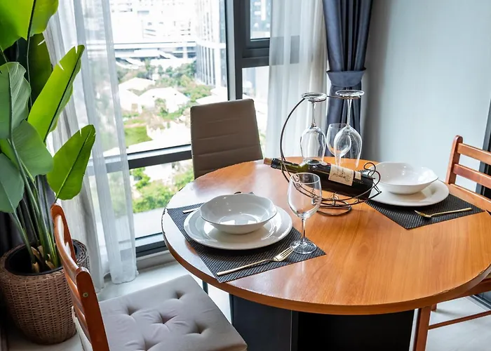 Apartment Luxurious With Train Access
