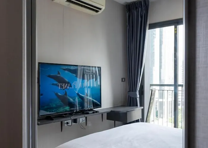 Luxurious With Train Access Apartment *